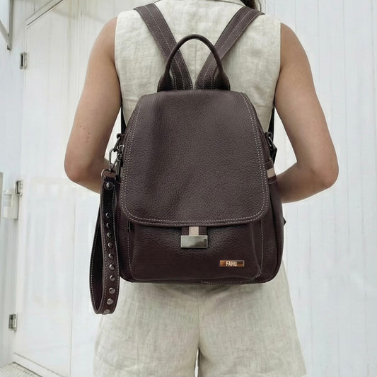 PREVENTA Mochila Cartera Venecia Marrón texturizada (Recibe entre 29/12 y 31/12)