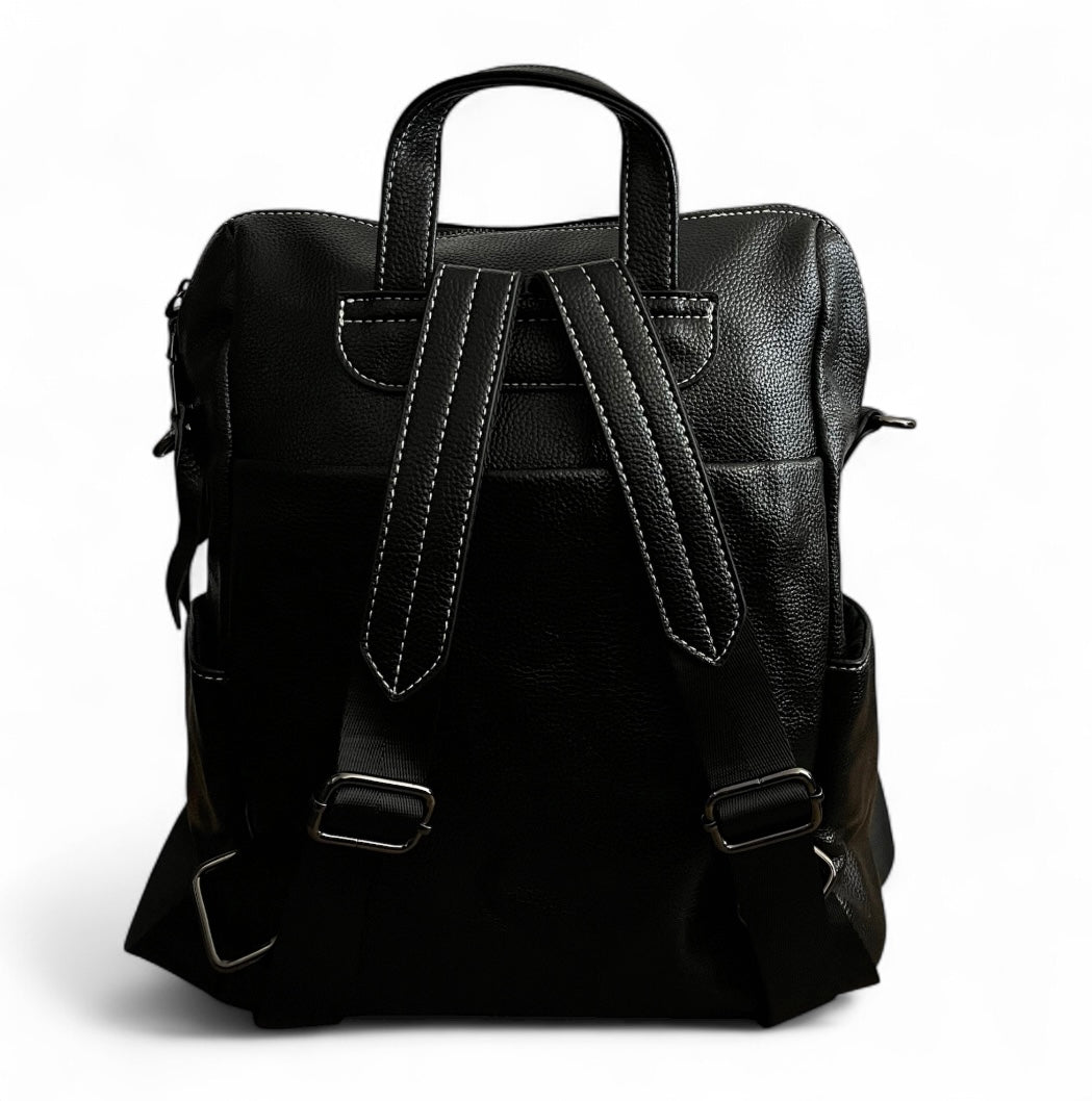 PREVENTA Mochila Cartera Catania Negra texturizada (Recibe entre 29/12 y 31/12)