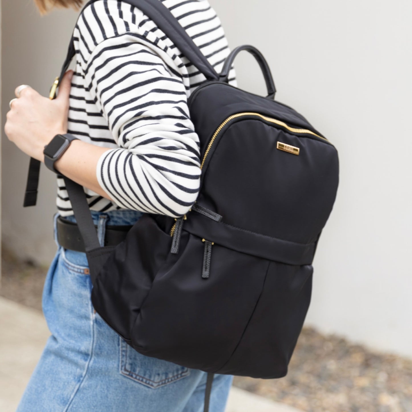 PREVENTA Mochila Cerdeña Negro (Recibe entre 29/12 y 31/12)