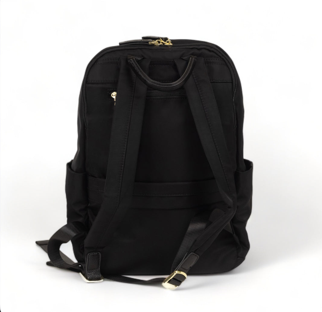 PREVENTA Mochila Cerdeña Negro (Recibe entre 29/12 y 31/12)