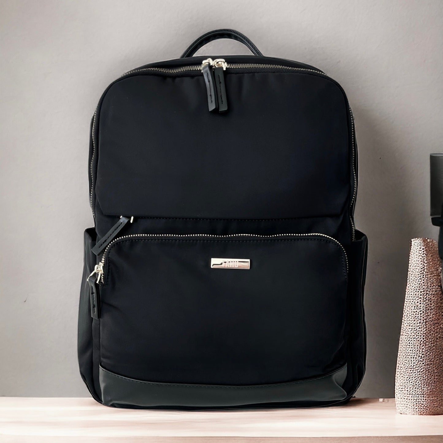 ATLANTA NEGRA – Mochila urbana con espacio para notebook - FAHU
