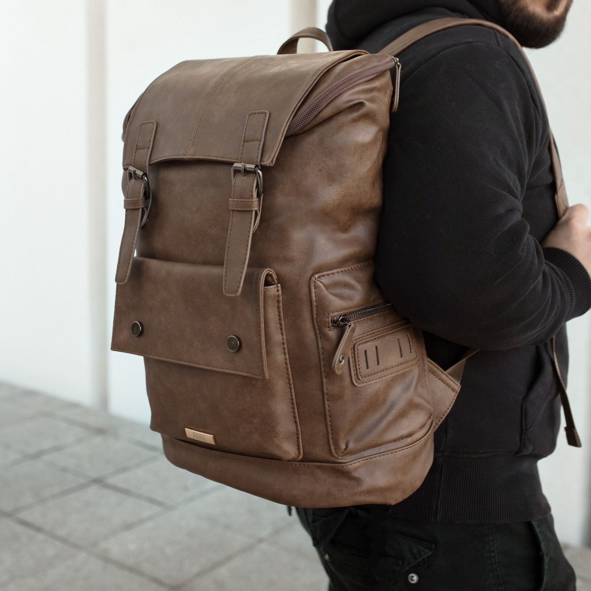 ESTAMBUL – Mochila Urbana Vintage con espacio para notebook - FAHU
