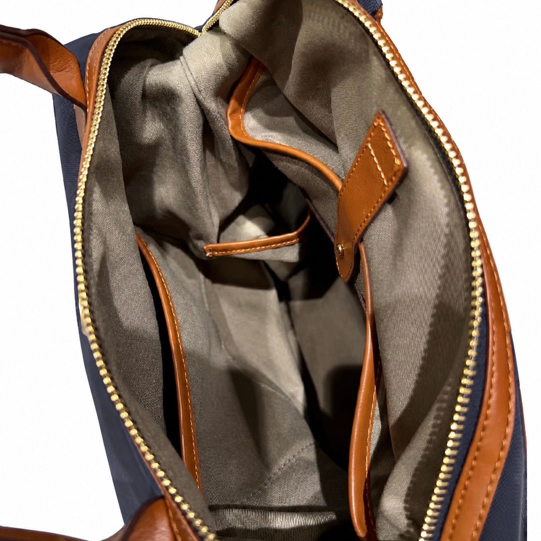 PREVENTA Mochila Cartera Alessandria azul marino (Recibe entre 19/06 y 22/06) - FAHU